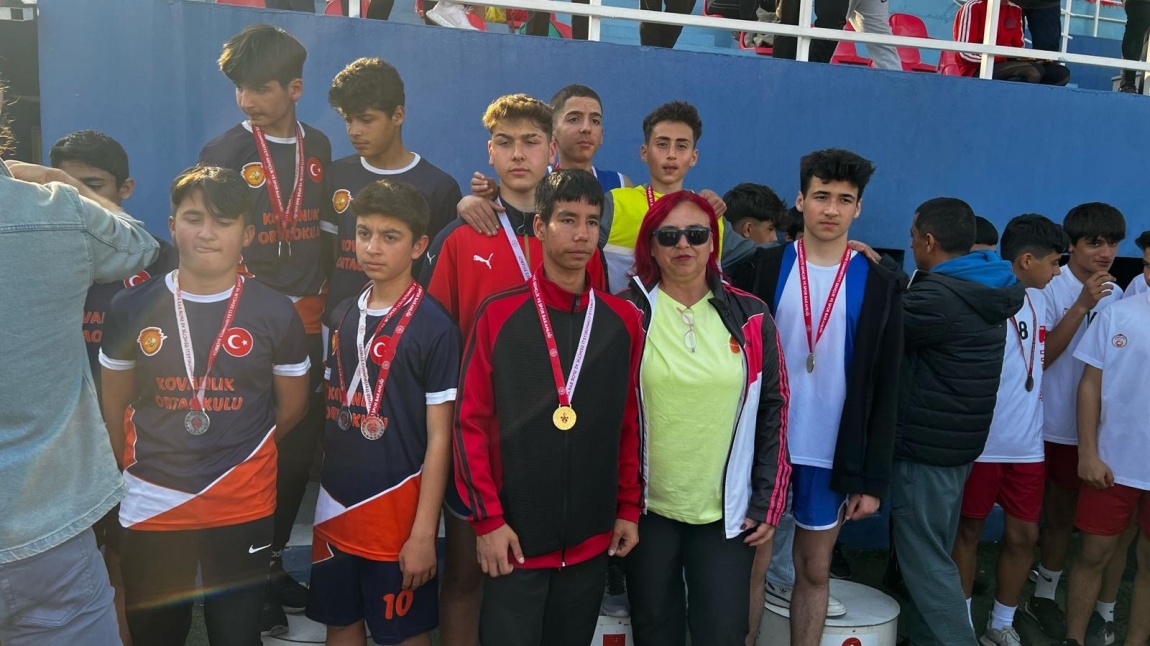 Okulumuz Yıldız Erkekler Atletizm müsabakalarında Takım olarak Antalya il birincisi olmuştur.